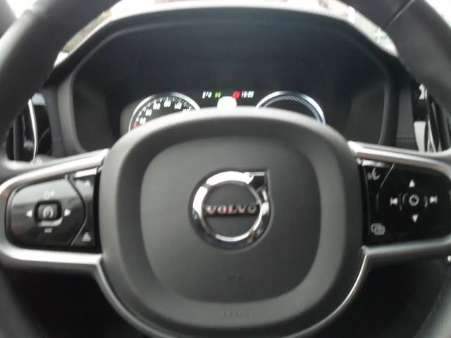 Volvo V60 AWD R-Design T8
