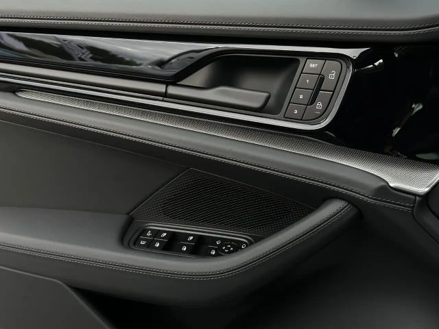 Porsche Panamera 4 E-Hybrid