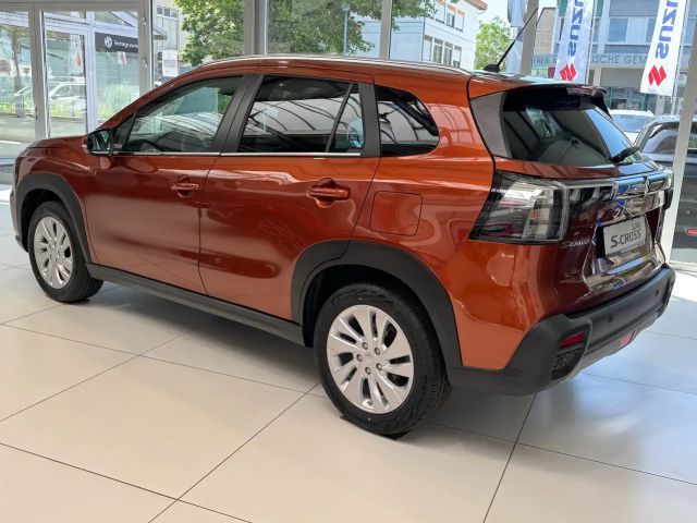 Suzuki S-Cross Hybrid