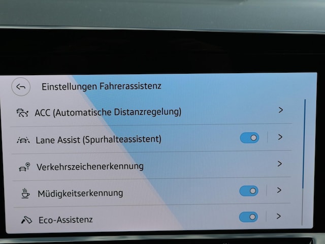 Volkswagen Golf R-Line Variant