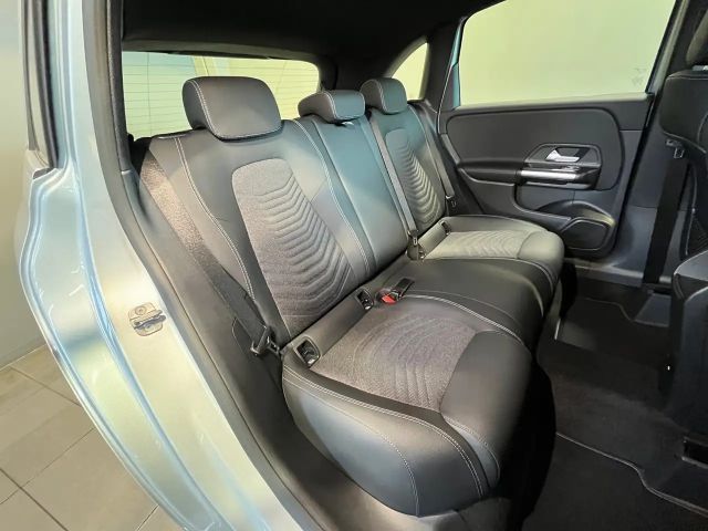 Mercedes-Benz B 180 Progressive Sedan