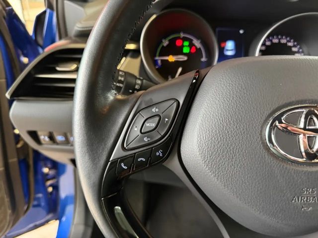 Toyota C-HR Hybride Team D