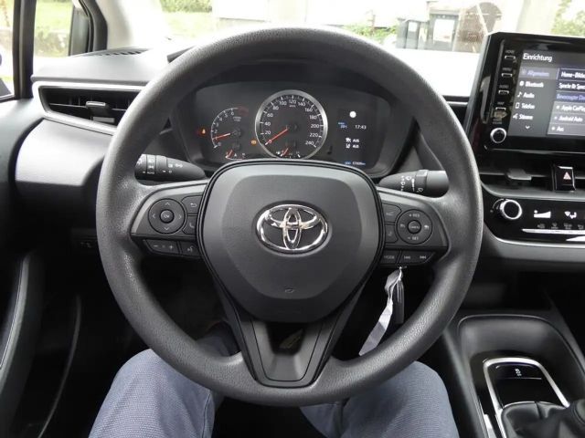 Toyota Corolla 1,5 Sedan