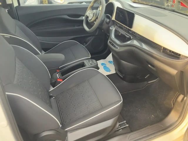 Fiat 500e Automatik, Carplay