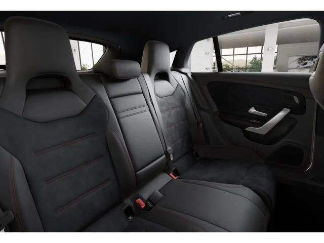 Mercedes-Benz CLA 200 AMG Line Shooting Brake