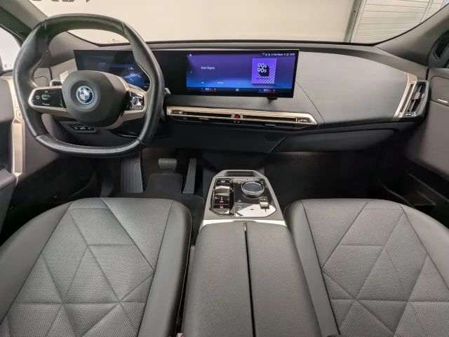 BMW iX xDrive40