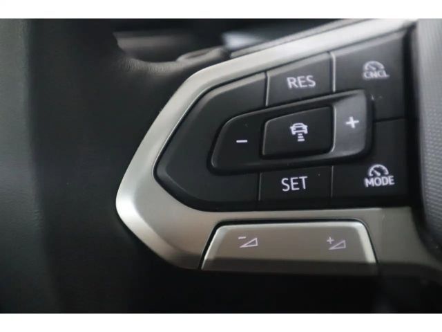 Volkswagen Golf 1.5 eTSI DSG Variant