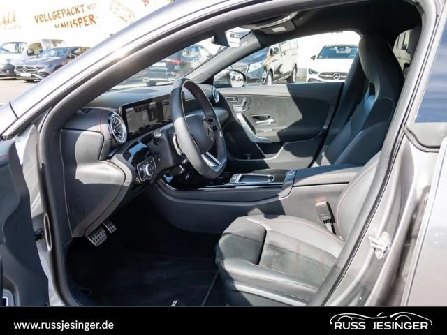 Mercedes-Benz CLA 200 AMG Line Shooting Brake