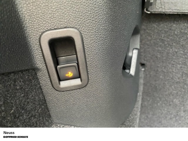 Volkswagen Golf 1.5 eTSI DSG