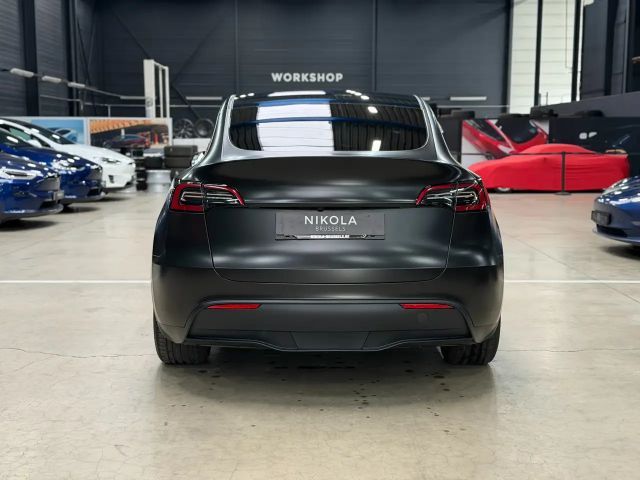 Tesla Model Y REAR WHEEL DRIVE - FULL WRAP - AUTOPILOT