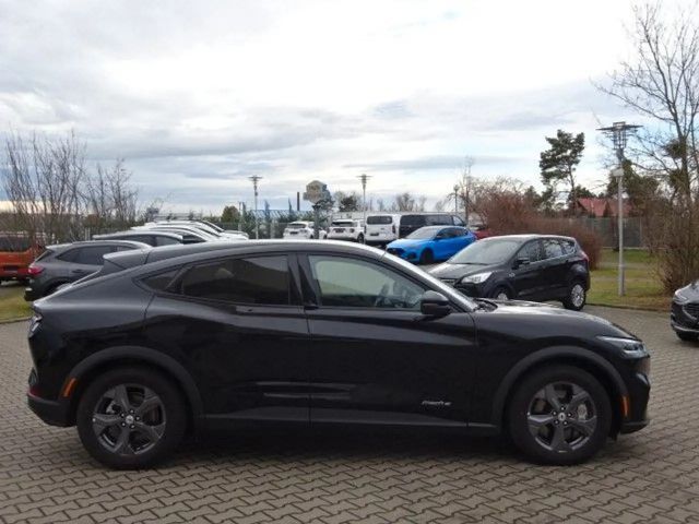 Ford Mustang Mach-E RWD