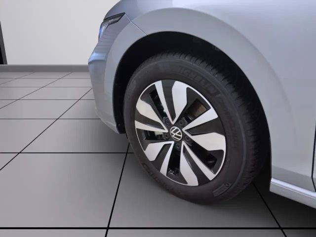 Volkswagen Golf 1.5 eTSI DSG