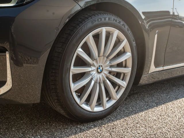 BMW 740 Sedan xDrive