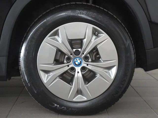 BMW iX1 xDrive30