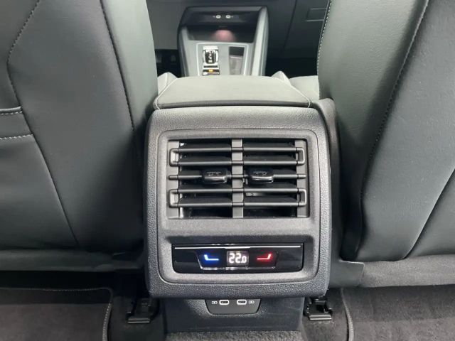 Volkswagen Golf 1.5 eTSI DSG Golf VIII IQ.Drive