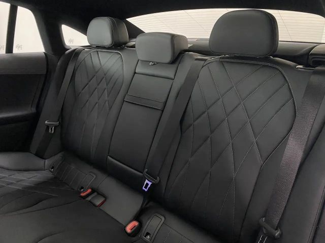 Mercedes-Benz EQE 300 Sedan