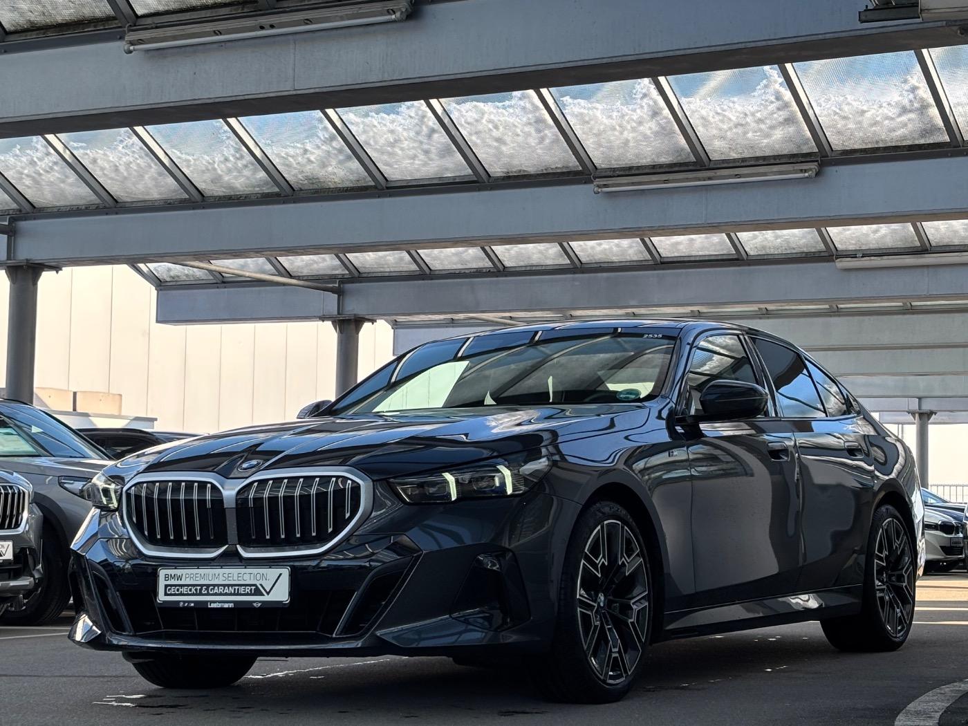 BMW 520 520d M-Sport Sedan