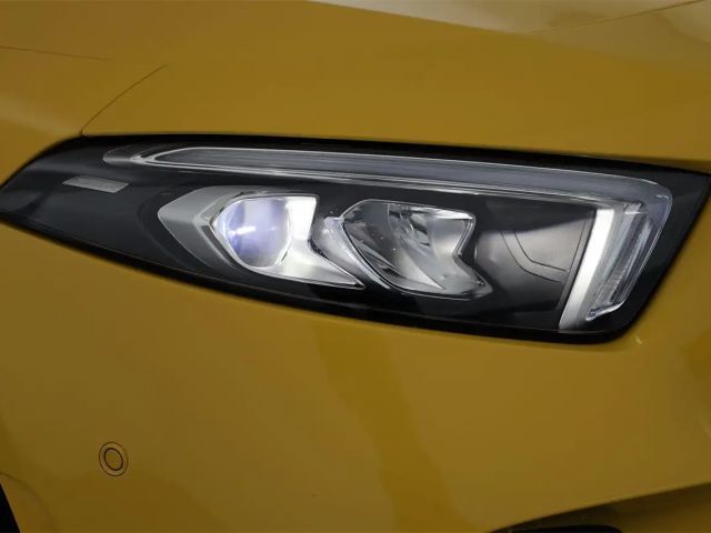 Mercedes-Benz A 180 AMG Line