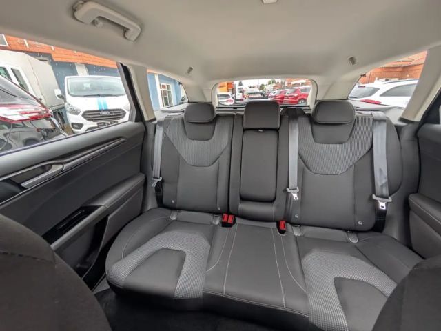 Ford Mondeo Business Titanium Wagon