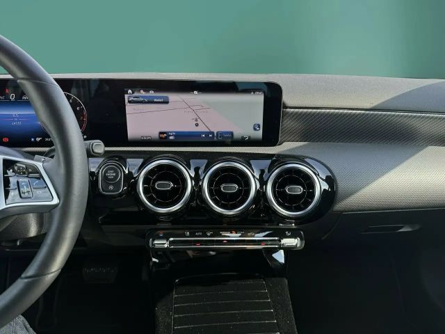 Mercedes-Benz A 200 Progressive