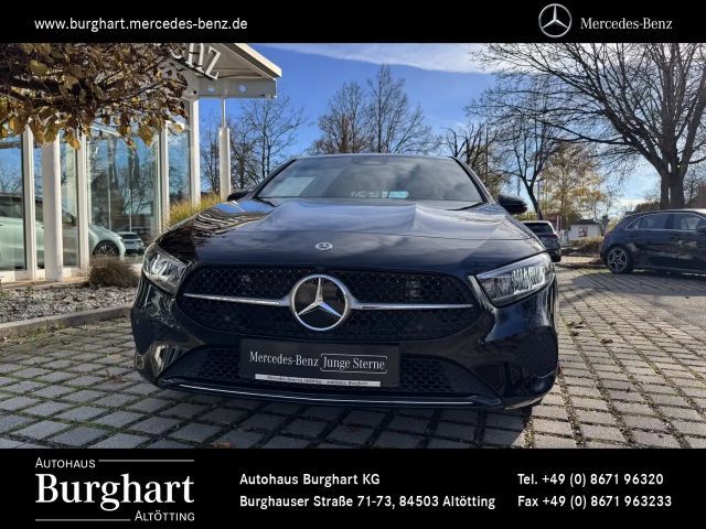 Mercedes-Benz A 180 Hatchback Progressive