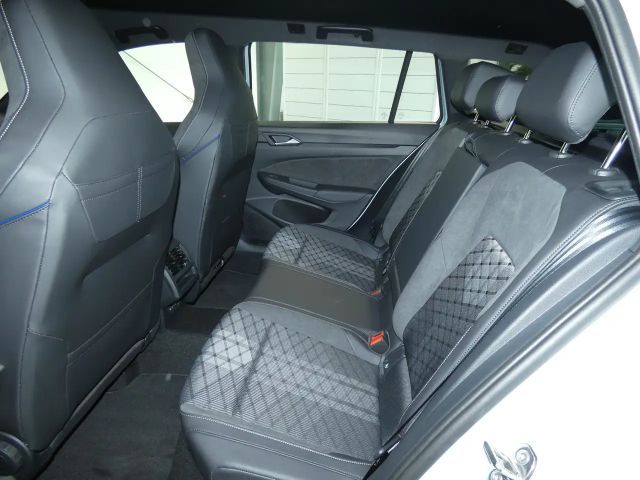 Volkswagen Golf 1.5 eTSI DSG R-Line Variant