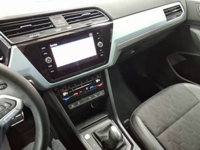 Volkswagen Touran 1.5 TSI DSG IQ.Drive