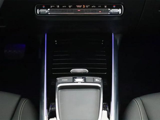 Mercedes-Benz EQA 300 4MATIC