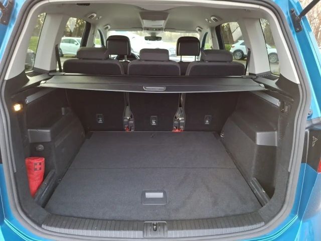 Volkswagen Touran 2.0 TDI DSG IQ.Drive