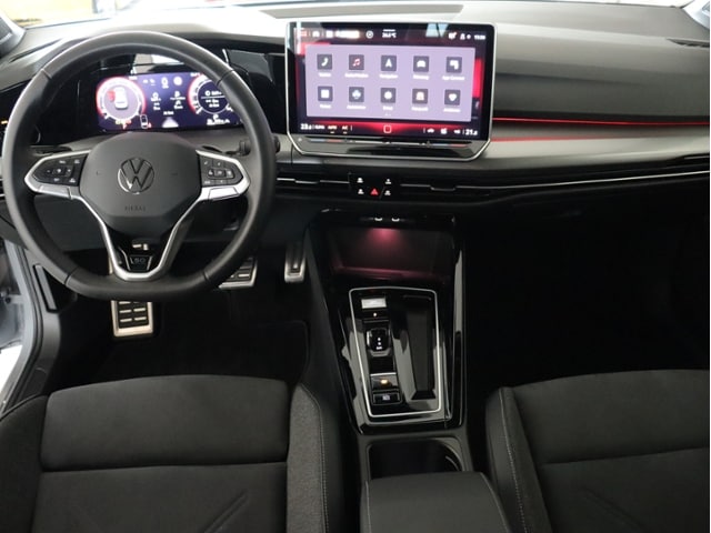 Volkswagen Golf 1.5 eTSI DSG Golf VIII