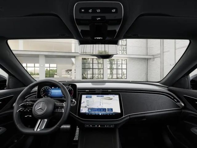 Mercedes-Benz E 220 AMG Line E 220 d Sedan