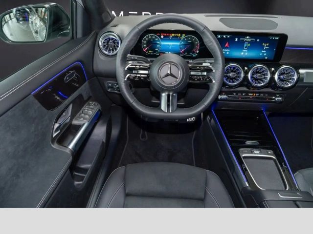 Mercedes-Benz GLB 180 ACC AUT Kam. KlimaA LED LM Navi PDC SHZ