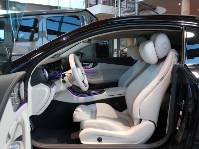 Mercedes-Benz E 200 AMG Line Coupé Designo