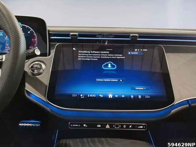 Mercedes-Benz E 220 AMG Line E 220 d Sedan