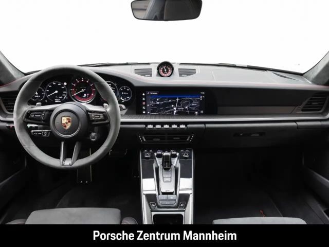 Porsche 992 Carrera Coupé GTS