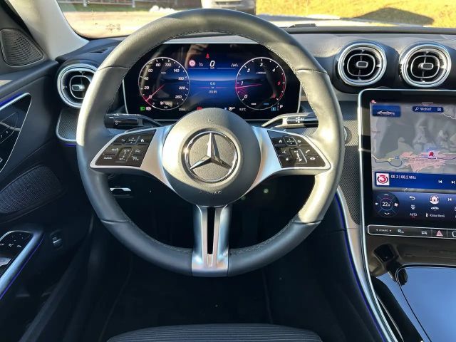 Mercedes-Benz C 200 C 200 d Sedan