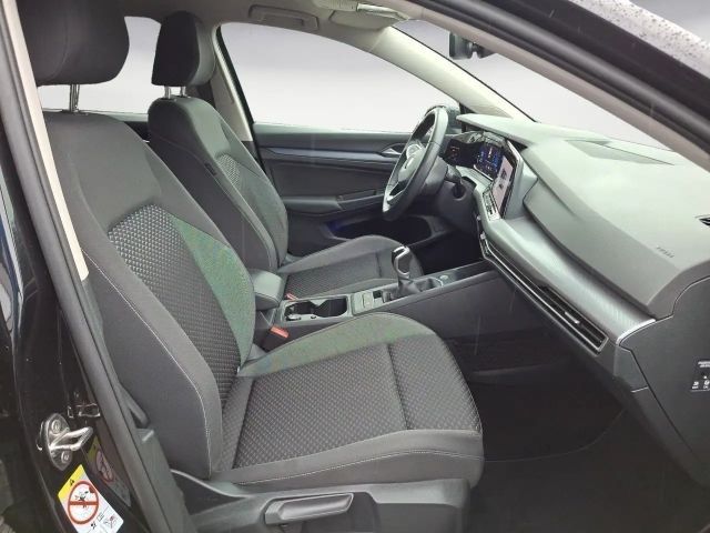 Volkswagen Golf 1.0 TSI Life Variant