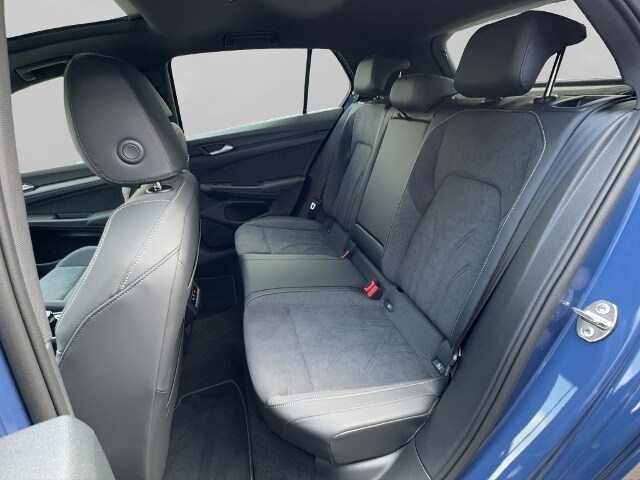 Volkswagen Golf 1.5 eTSI DSG Golf VIII