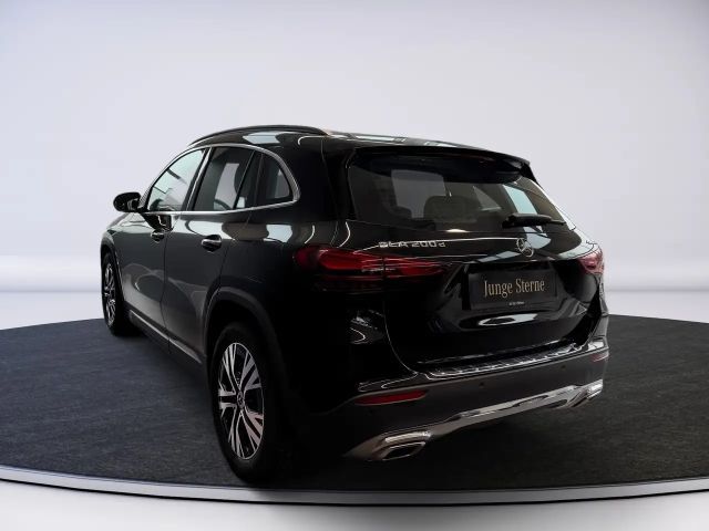 Mercedes-Benz GLA 200 4MATIC GLA 200 d