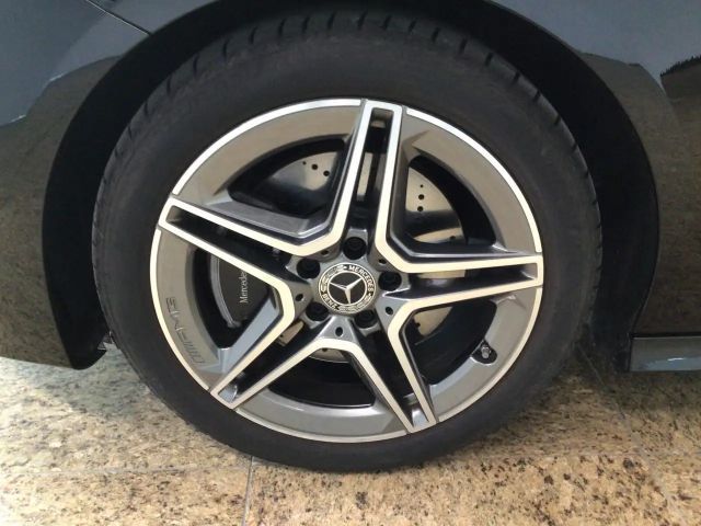 Mercedes-Benz CLA 200 AMG Line Shooting Brake