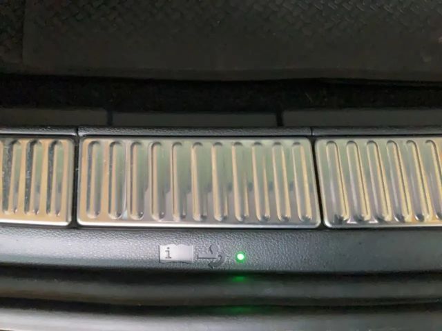 Skoda Superb 2.0 TDI Ambition Combi