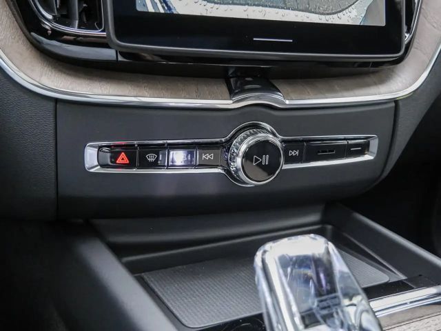 Volvo XC60 AWD Dark Ultra