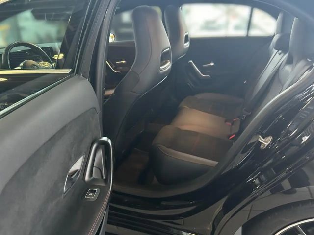 Mercedes-Benz A 200 AMG Line