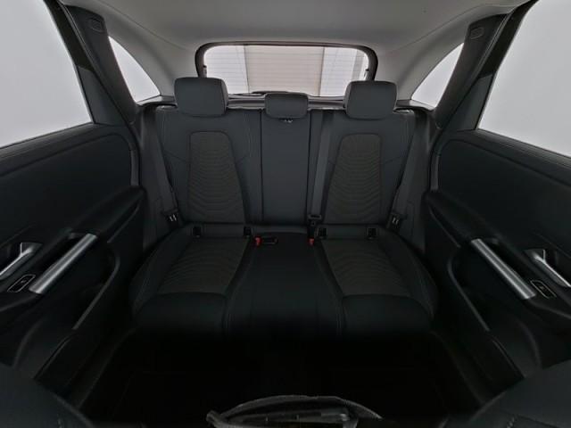 Mercedes-Benz B 200 Progressive Sedan