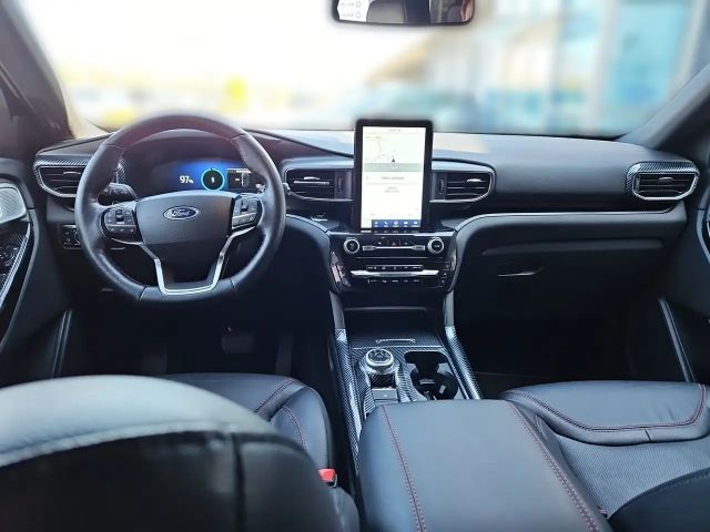 Ford Explorer ST Line