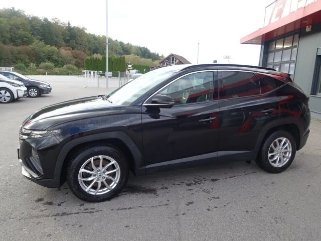 Hyundai Tucson 2WD Pure