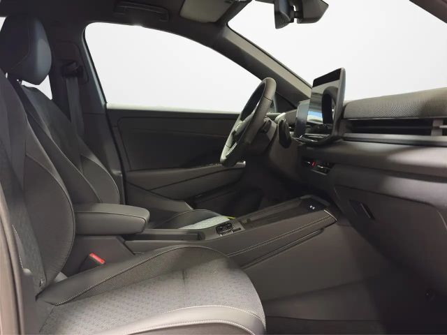 Volkswagen T-Roc 1.5 eTSI DSG R-Line Style