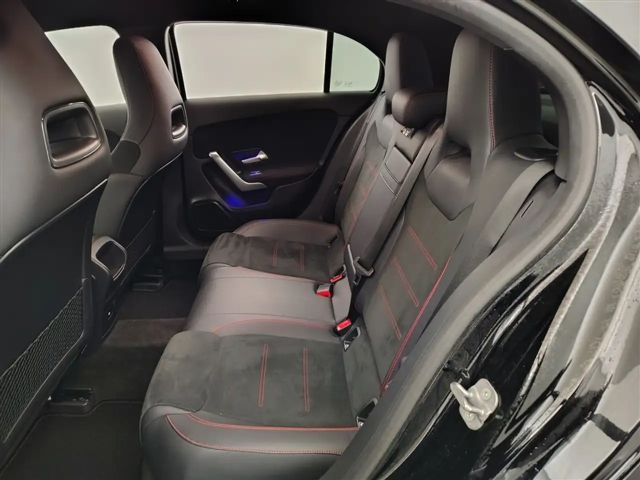 Mercedes-Benz A 180 A 180 d AMG Line