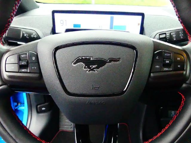 Ford Mustang Mach-E AWD