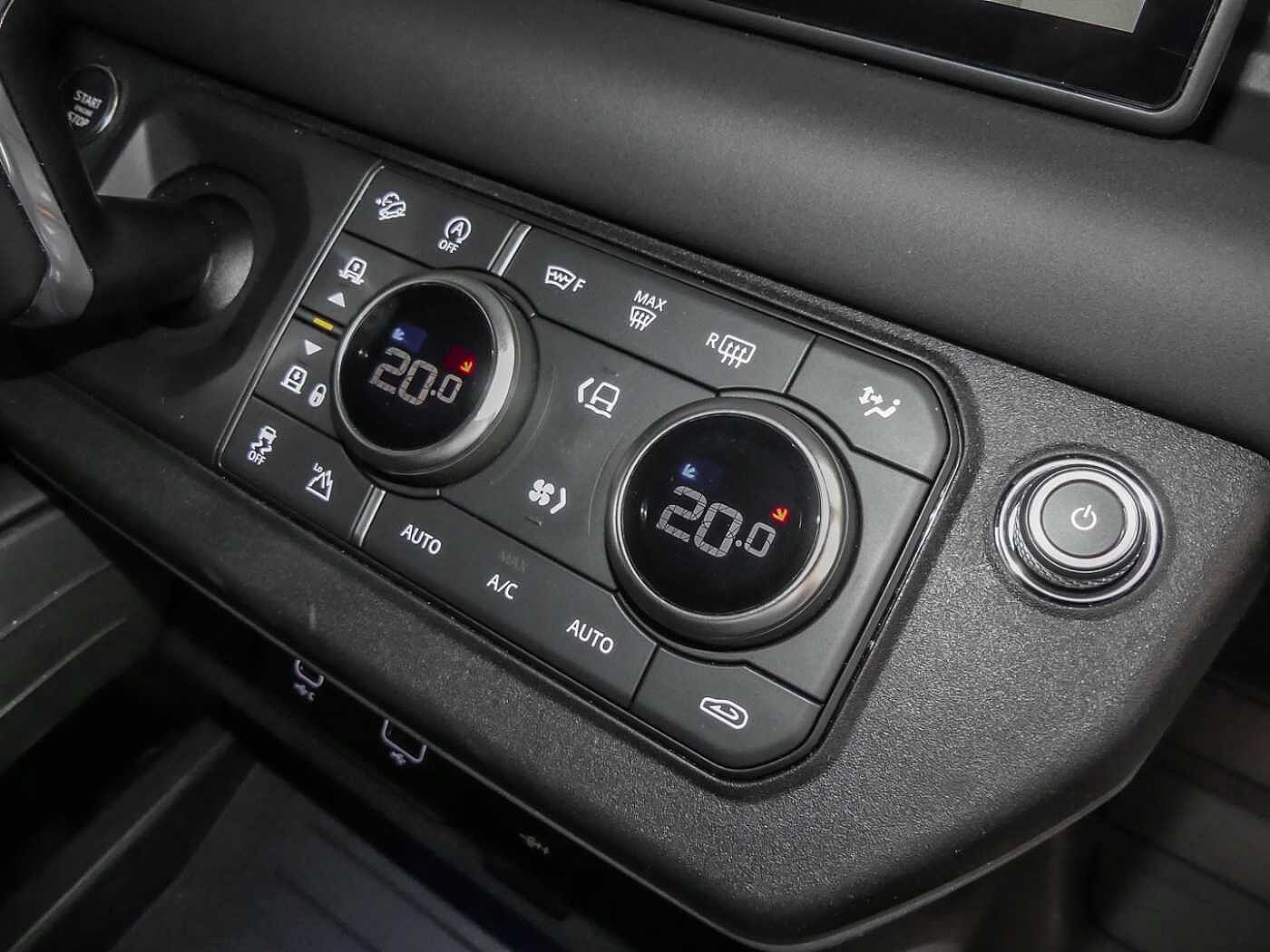 Land Rover Defender 90 Dynamic SE